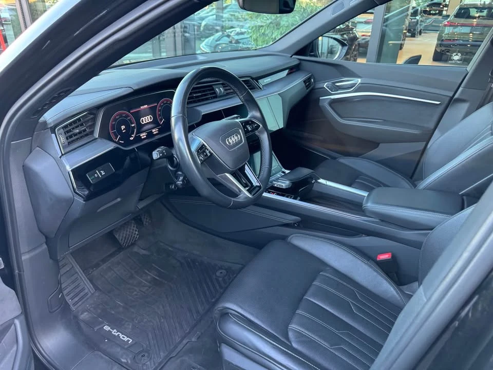 2022 Audi e-tron - Image 8 of 15