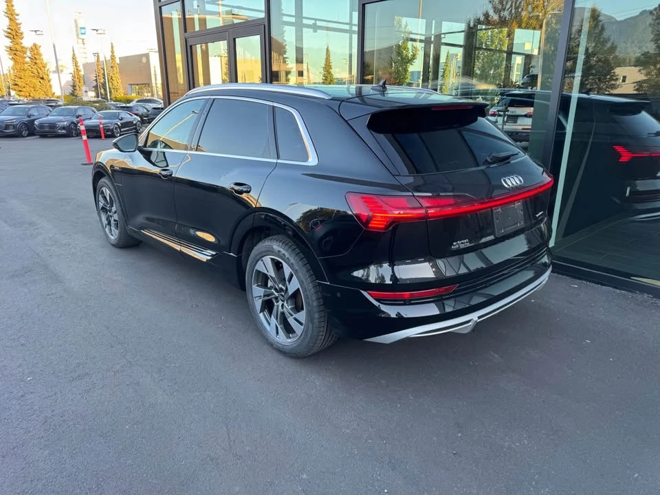2022 Audi e-tron - Image 3 of 15