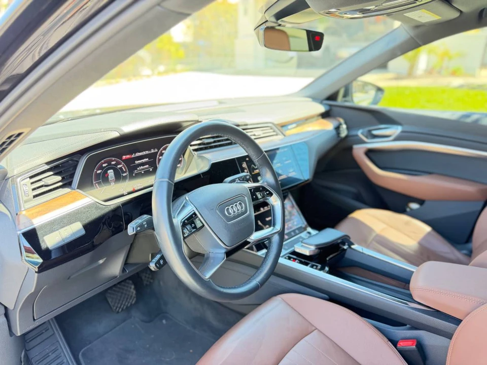 2022 Audi e-tron - Image 11 of 22