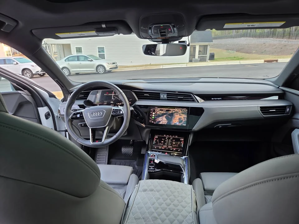 2022 Audi e-tron - Image 5 of 8