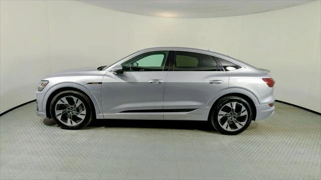 2022 Audi e-tron - Image 2 of 20