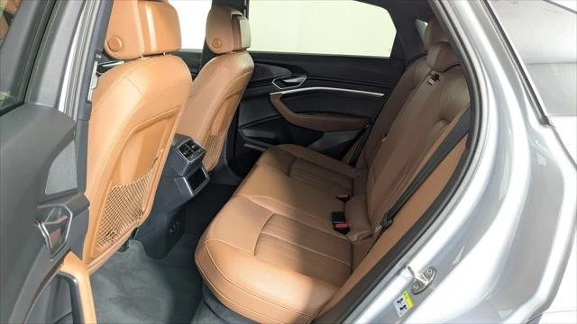 2022 Audi e-tron - Image 15 of 20