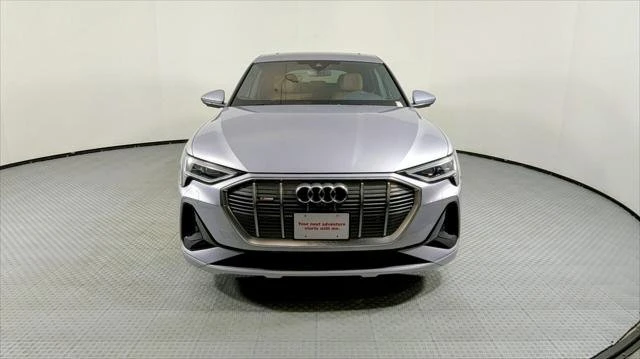 2022 Audi e-tron - Image 10 of 20