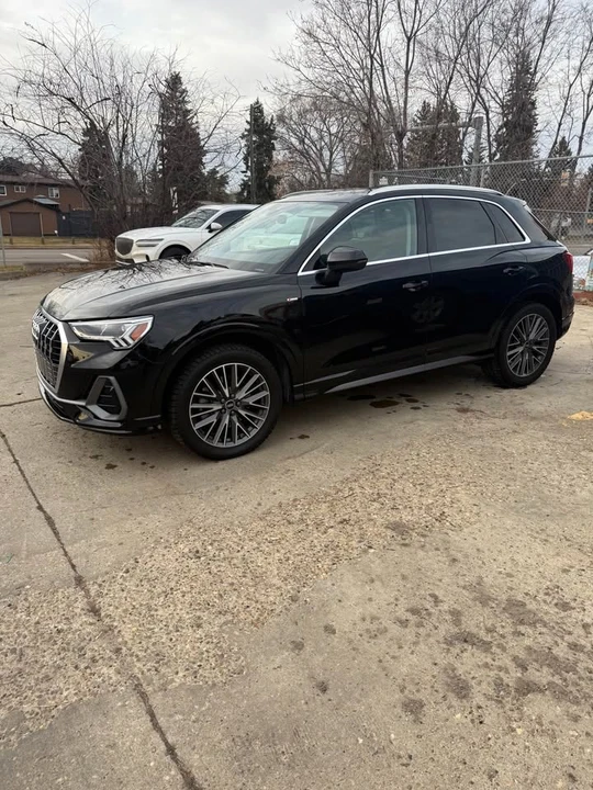 2022 Audi F3 Q3 - Image 2 of 7