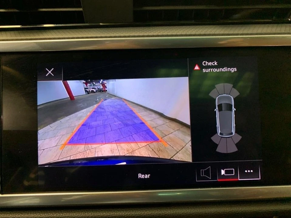 2022 Audi F3 Q3 - Image 3 of 19