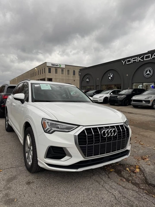 2022 Audi F3 Q3 - Image 2 of 6