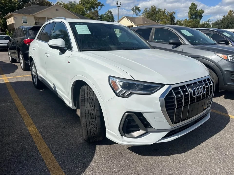 2022 Audi F3 Q3 - Image 3 of 9