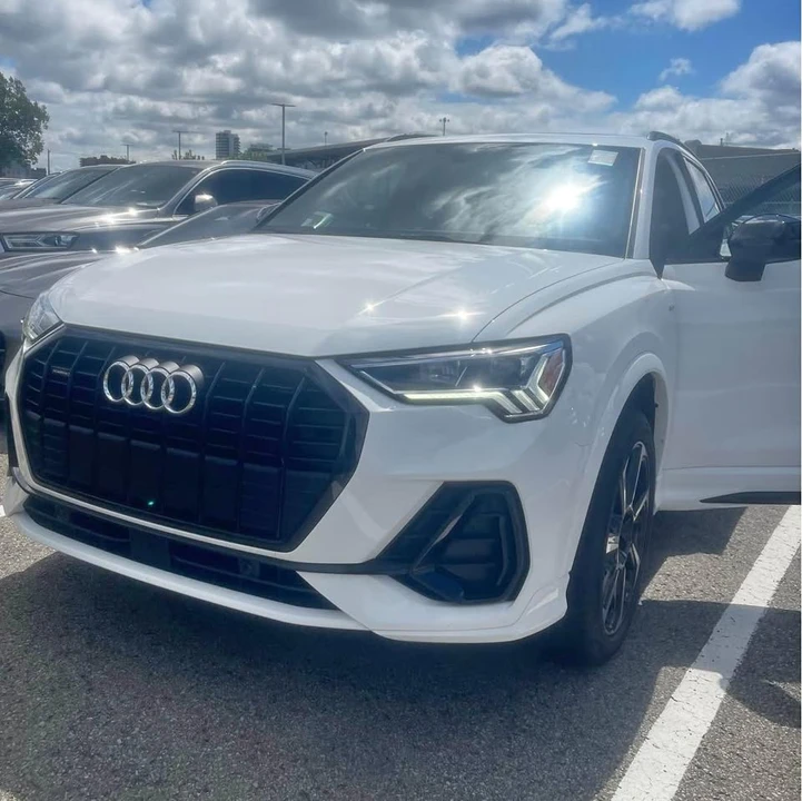 2022 Audi F3 Q3 - Image 2 of 6