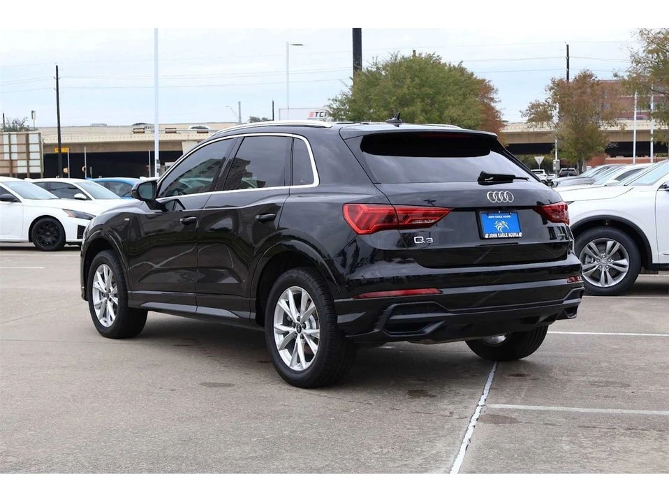 2022 Audi F3 Q3 - Image 4 of 10
