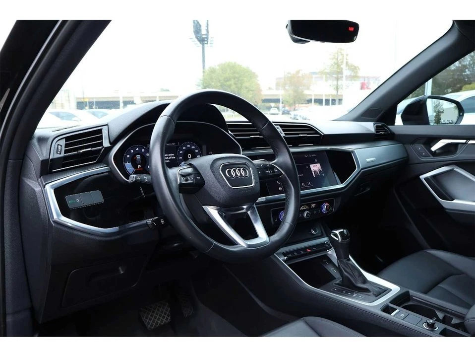 2022 Audi F3 Q3 - Image 2 of 10