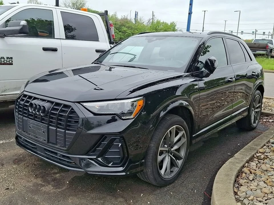 2022 Audi F3 Q3 - Image 3 of 4