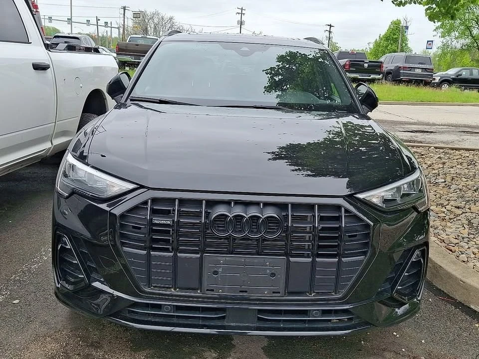 2022 Audi F3 Q3 - Image 2 of 4