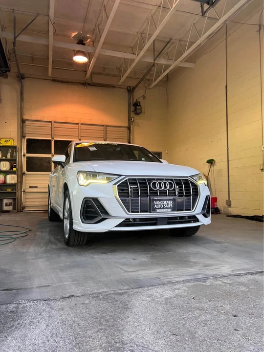 2022 Audi F3 Q3 - Image 2 of 12