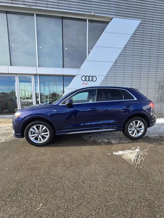 2022 Audi F3 Q3 - Image 4 of 17
