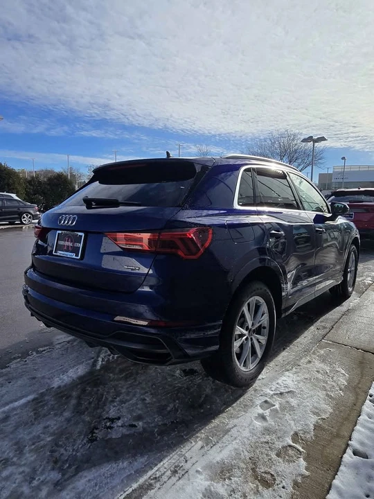 2022 Audi F3 Q3 - Image 7 of 17