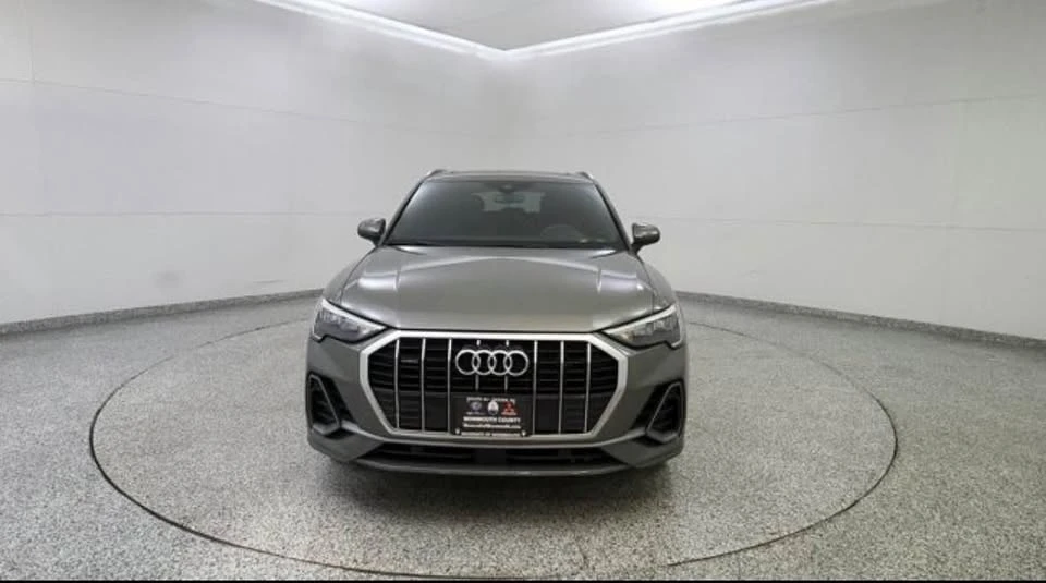 2022 Audi F3 Q3 - Image 2 of 4