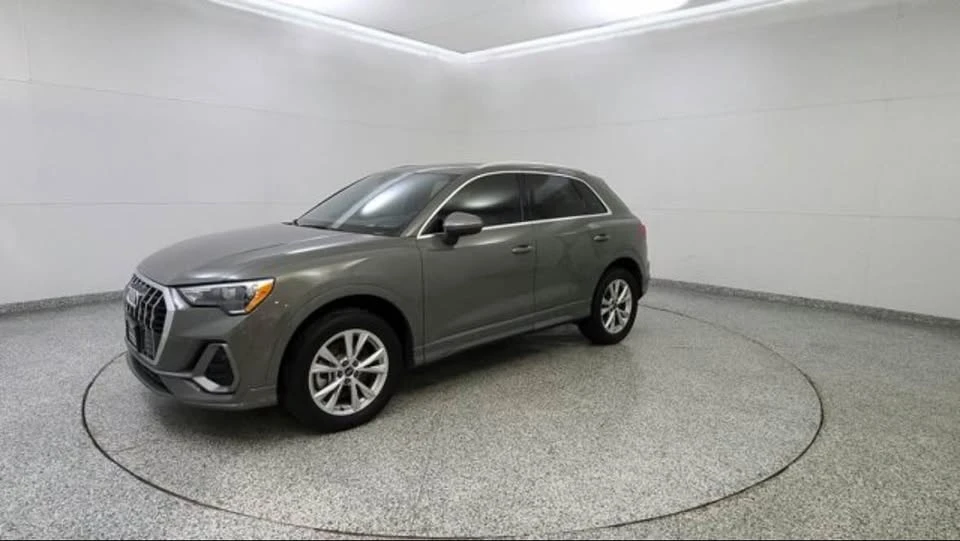 2022 Audi F3 Q3 - Image 3 of 4