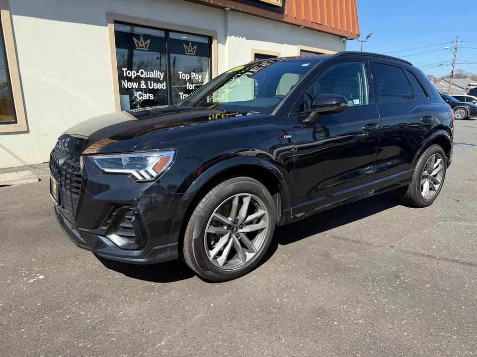 2022 Audi F3 Q3 - Image 2 of 7