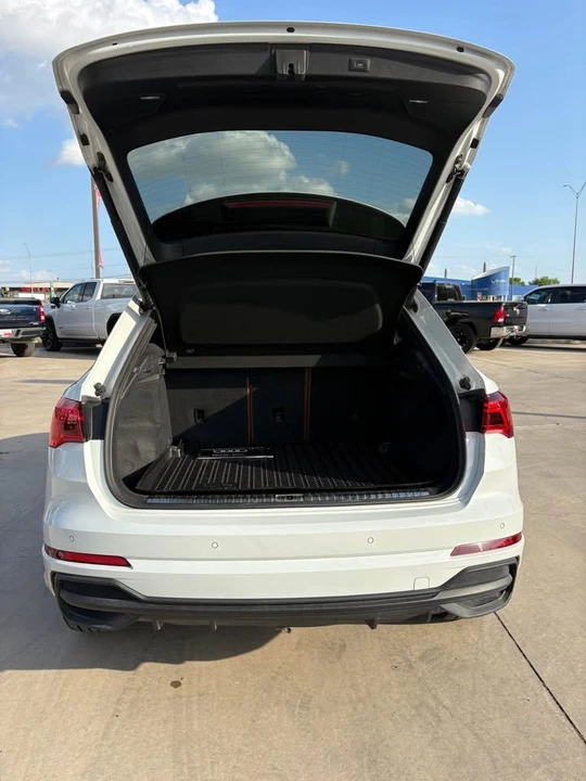 2022 Audi F3 Q3 - Image 7 of 12