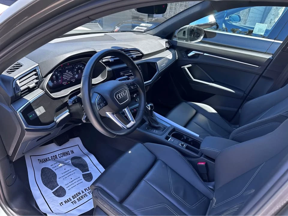 2022 Audi F3 Q3 - Image 2 of 4
