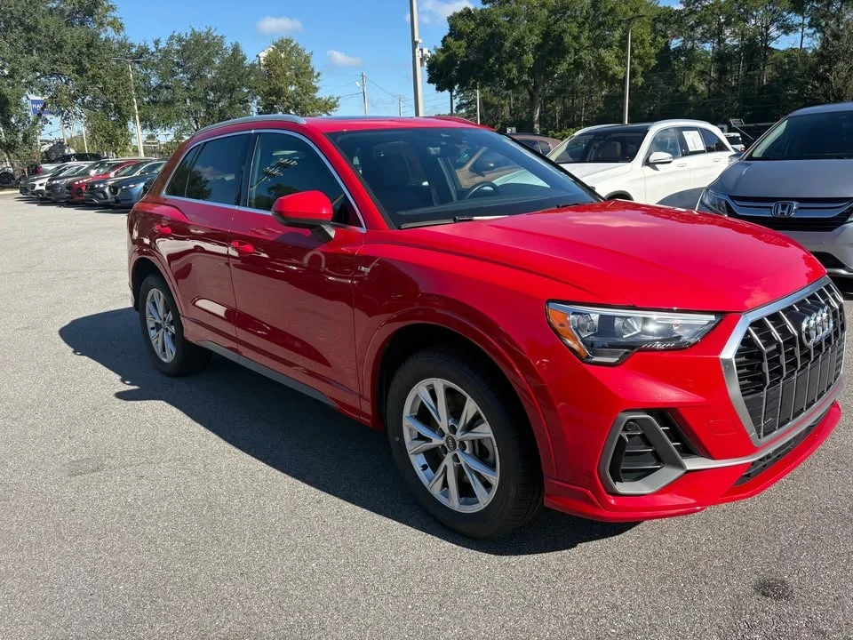 2022 Audi F3 Q3 - Image 3 of 11
