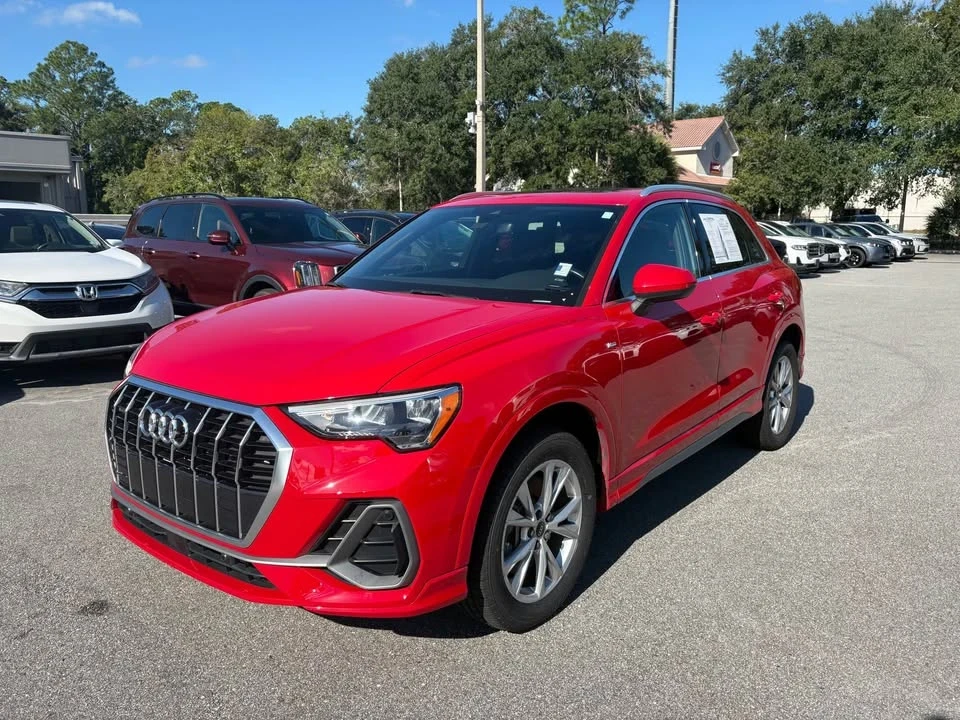 2022 Audi F3 Q3 - Image 2 of 11