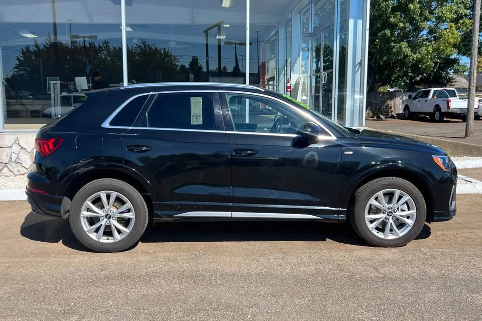 2022 Audi F3 Q3 - Image 4 of 17