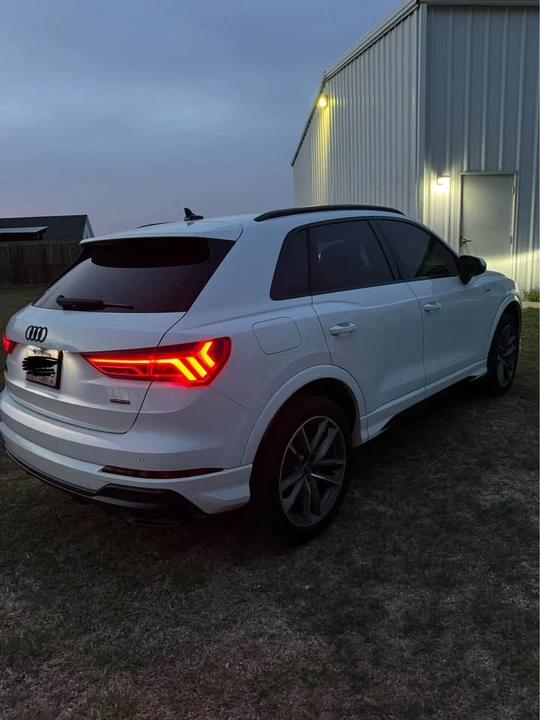 2022 Audi F3 Q3 - Image 2 of 6