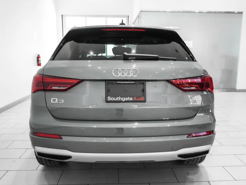 2022 Audi F3 Q3 - Image 3 of 10