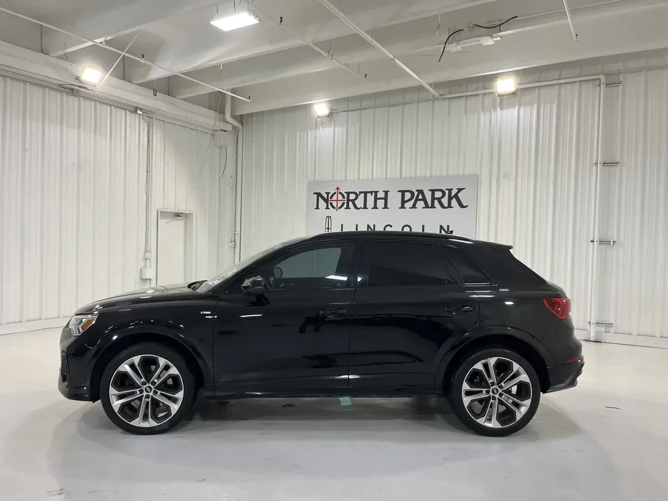 2022 Audi F3 Q3 - Image 2 of 14