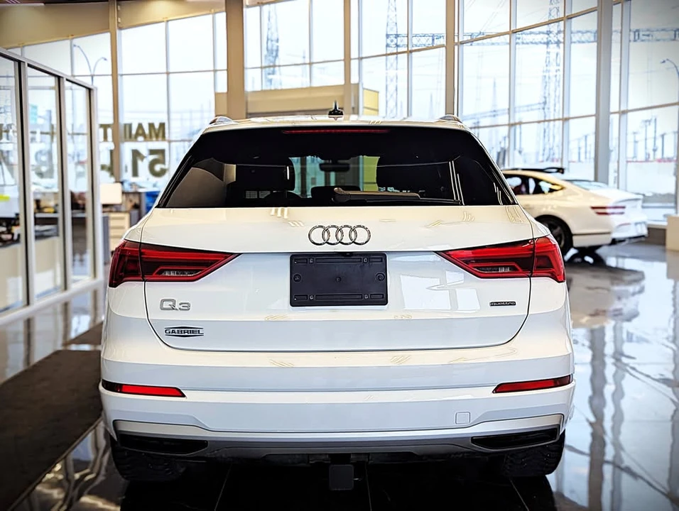 2022 Audi F3 Q3 - Image 5 of 21