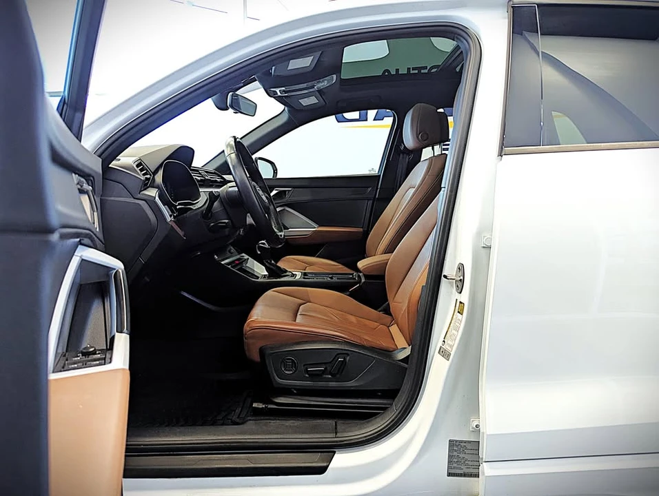 2022 Audi F3 Q3 - Image 10 of 21