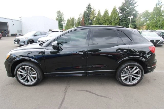 2022 Audi F3 Q3 - Image 2 of 19