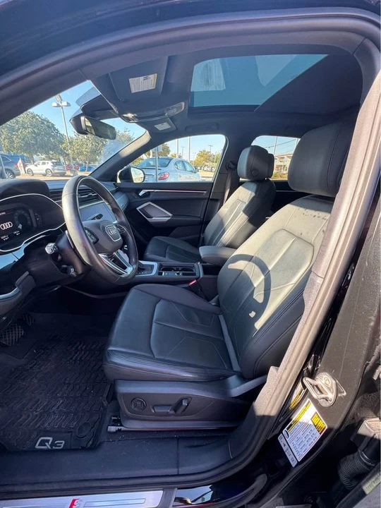 2022 Audi F3 Q3 - Image 2 of 8