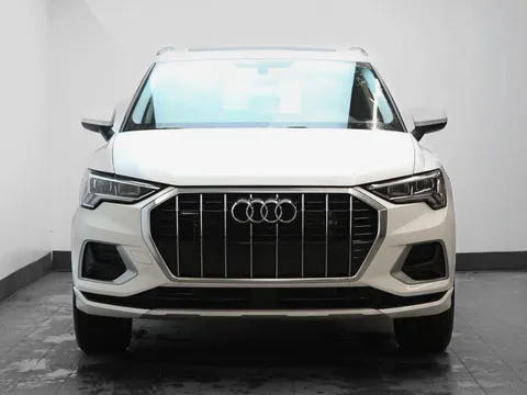 2022 Audi F3 Q3 - Image 2 of 3