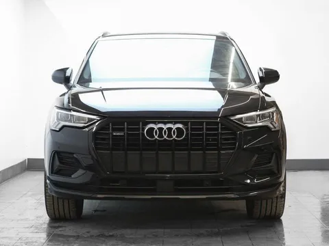 2022 Audi F3 Q3 - Image 2 of 3