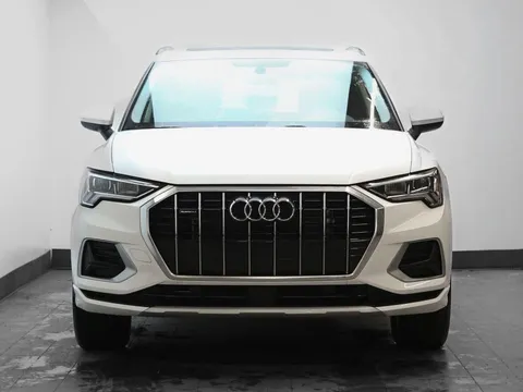 2022 Audi F3 Q3 - Image 2 of 3