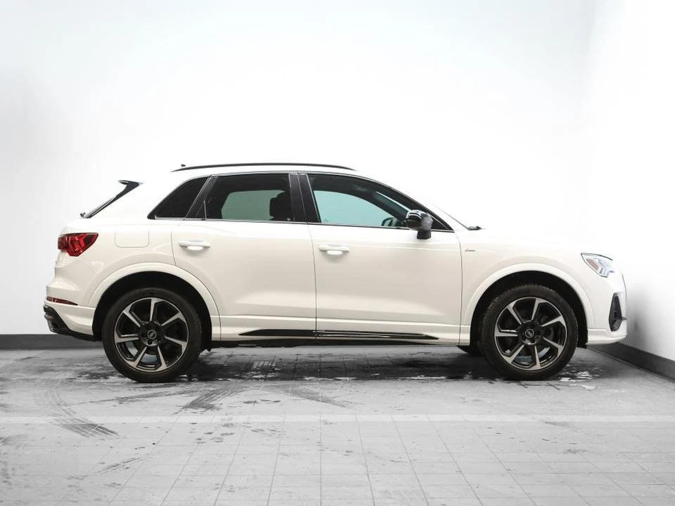 2022 Audi F3 Q3 - Image 3 of 3