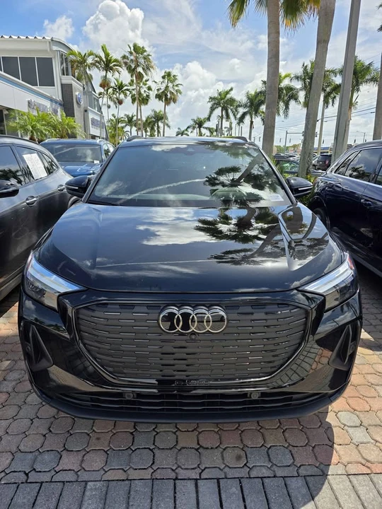 2022 Audi Q4 e-tron - Image 2 of 6