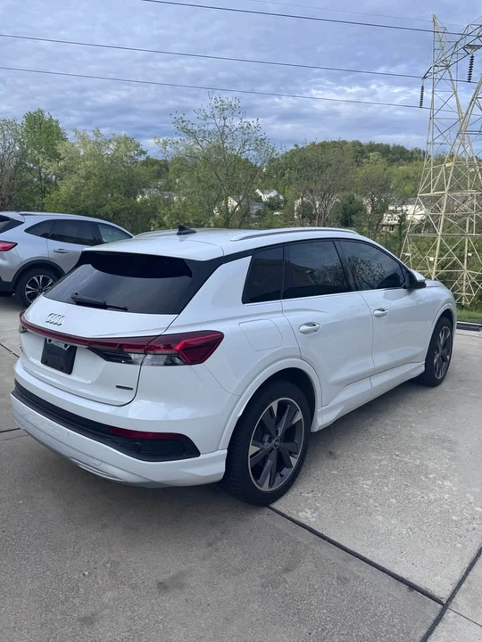2022 Audi Q4 e-tron - Image 6 of 11