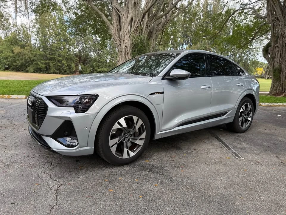 2022 Audi Q8 e-tron - Image 7 of 20