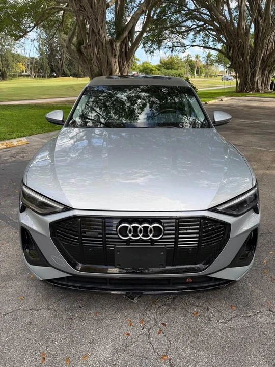 2022 Audi Q8 e-tron - Image 3 of 20