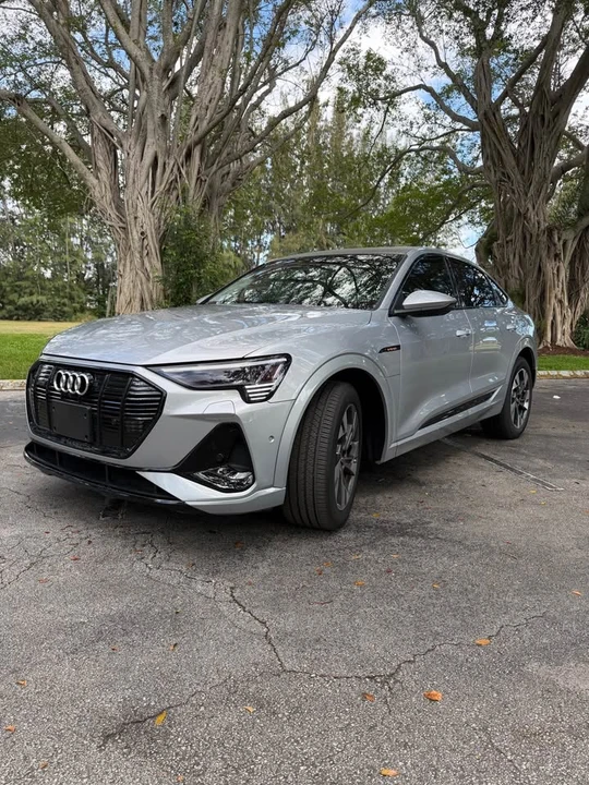 2022 Audi Q8 e-tron - Image 4 of 20