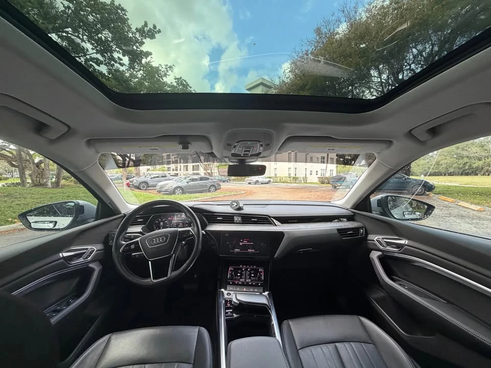 2022 Audi Q8 e-tron - Image 18 of 20