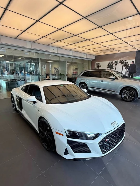 2022 Audi 4S R8 - Image 2 of 7