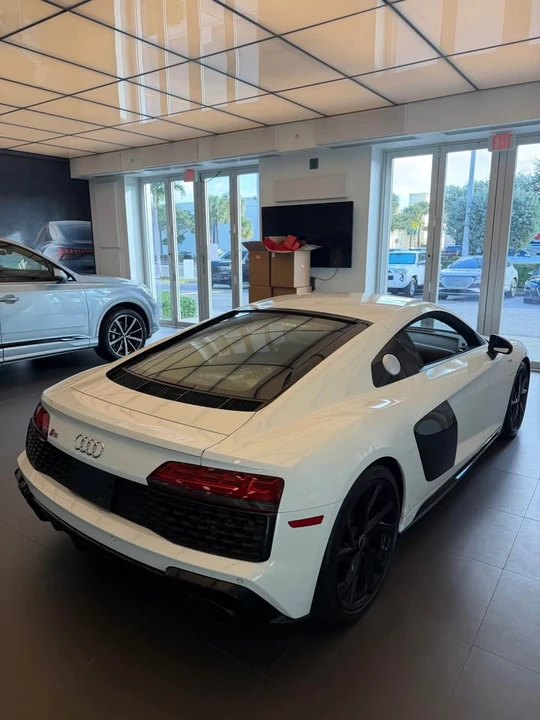2022 Audi 4S R8 - Image 3 of 7
