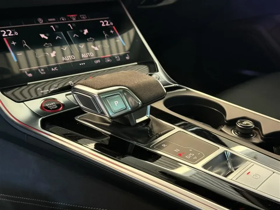 2022 Audi C8 RS6 - Image 16 of 19