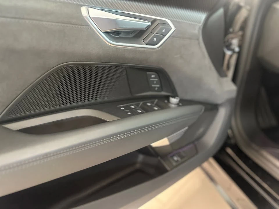2022 Audi e-tron GT - Image 15 of 20