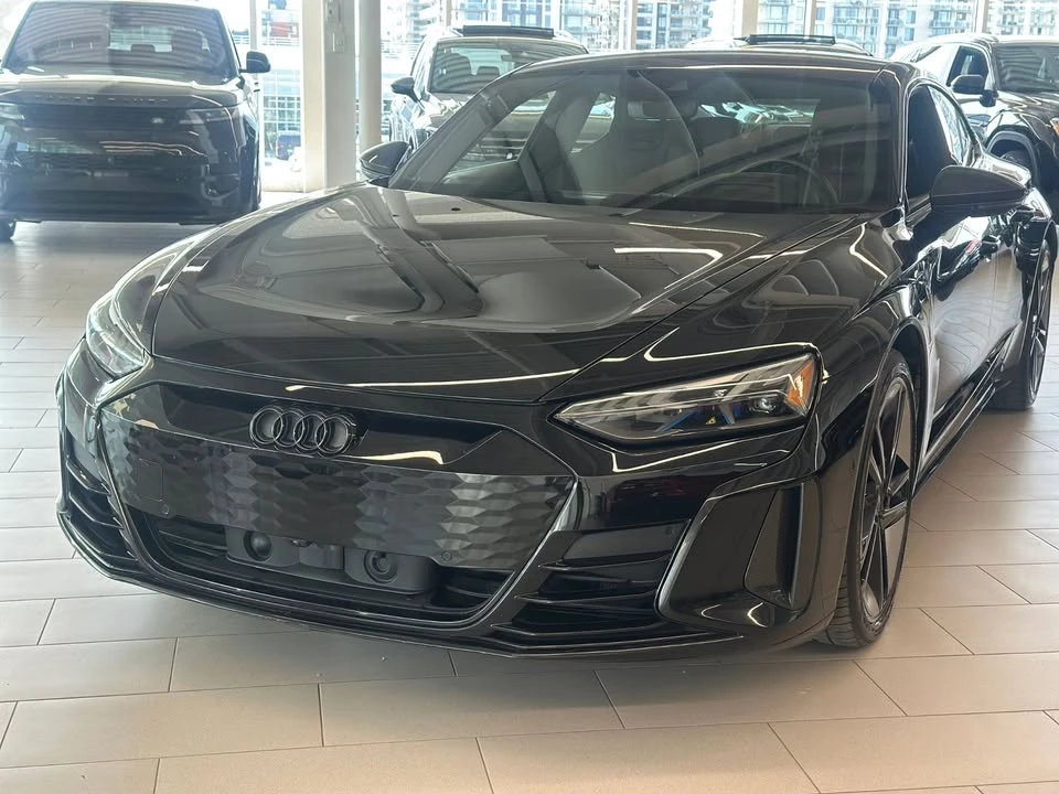 2022 Audi e-tron GT - Image 3 of 20