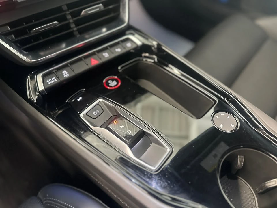 2022 Audi e-tron GT - Image 20 of 20